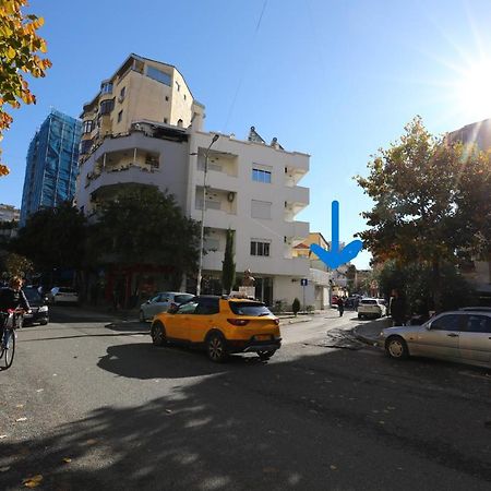 Little Corner Hostel Tirana Exterior photo
